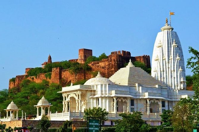 02 Days Jaipur Tour By Car From Delhi - Accommodation for 1 Night: How to Think About Twin Sharing
