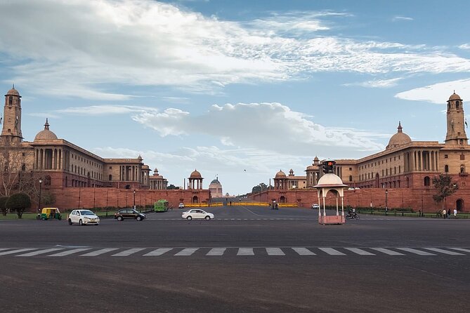 1 Day Delhi and 1 Day Agra Tour by Car - All inclusive Tour - Humayun Tomb, Qutub Minar, and the Delhi modern line