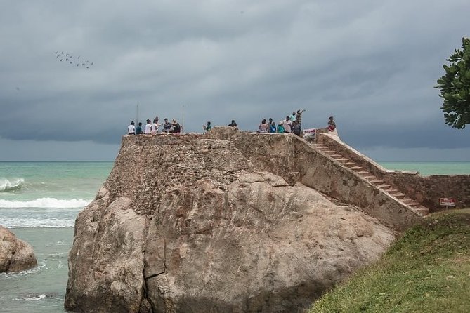 1 Day Private Tour Itinerary for Bentota, Hikkaduwa and Galle - Moonstones and the Tsunami Museum: story and craft in the middle of the day
