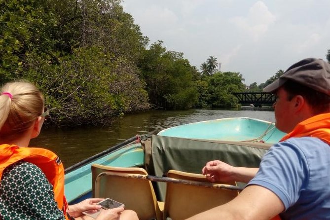 1 Day Private Tour Itinerary for Bentota, Hikkaduwa and Galle - Tea factory, Ariyapola masks, and a spice garden stop you should not skip