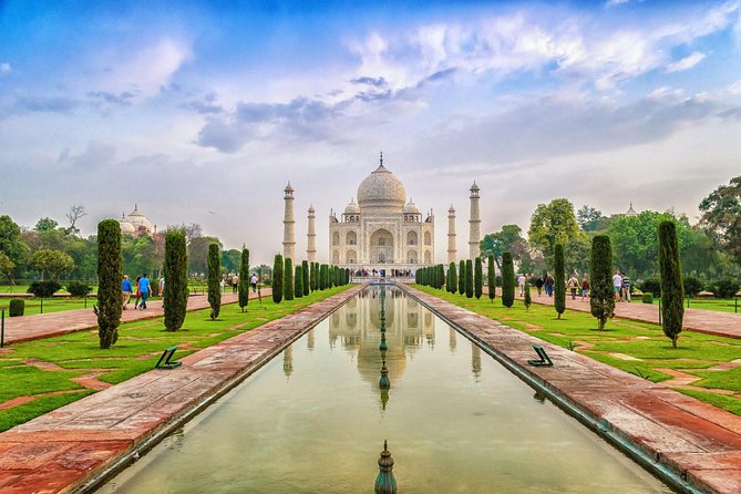 1-Day Private Tour to Agra with 3 UNESCO world Heritage from Delhi by Train - Agra Fort in One Hour: Best View, Tight Plan