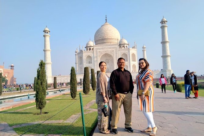 1 Day tour to Agra from Delhi by Car with 5 Star Lunch - Agra Fort: a one-hour stop with real visual payoff