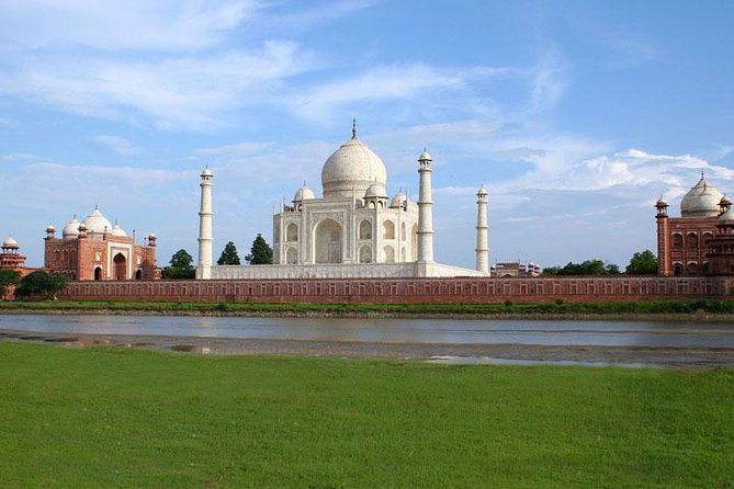 1-Day Trip to Taj Mahal, Agra from Bangalore with Both Side Commercial Flights - Taj Mahal timing: getting there, getting your bearings, and beating the heat