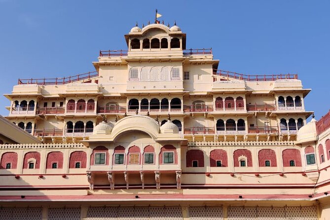 2-Day Private Jaipur City Sightseeing Tour with Three Forts - Day 1 start at Amber Fort, where Hindu and Mughal meet