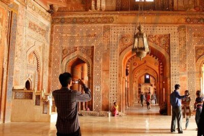 2-Day Private Tour of Agra incl Taj Mahal, Fatehpur Sikri & Agra Fort from Delhi