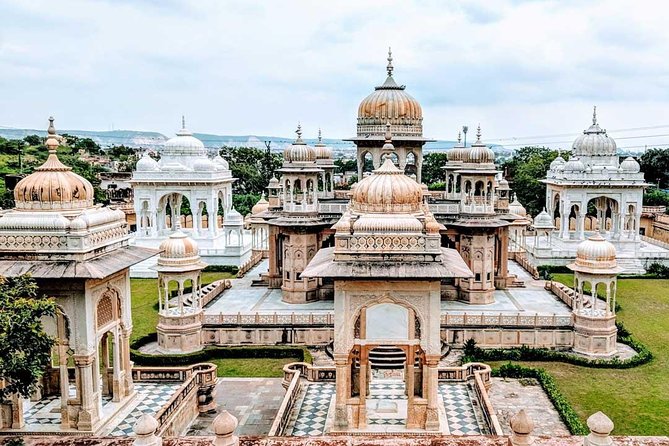 2 Days Private Tour to Jaipur - Hawa Mahal and Albert Hall Museum: the “wow facade” and the art pause