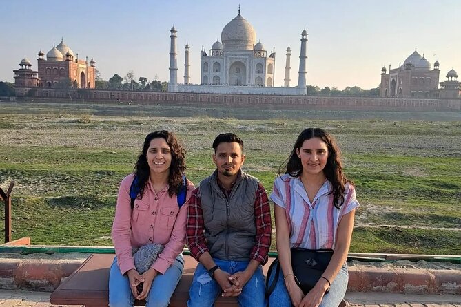 3-Day Private Golden Triangle Tour to Agra &Jaipur from New Delhi - How solo-friendly does it feel?