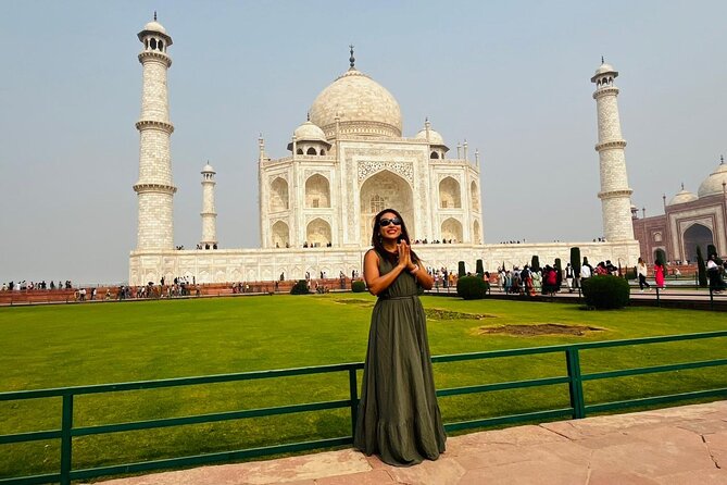3-Day Private Golden Triangle Tour to Agra &Jaipur from New Delhi - Day 1 in Delhi: Qutub Minar and Jama Masjid, then Old Delhi market time