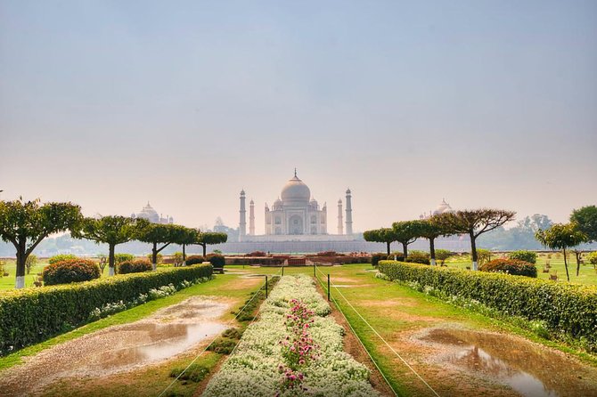 3-Day Private Taj Mahal, Agra and Delhi Tour from Goa or Mumbai - Day 1: Flying into Delhi, then Akshardham when the day softens