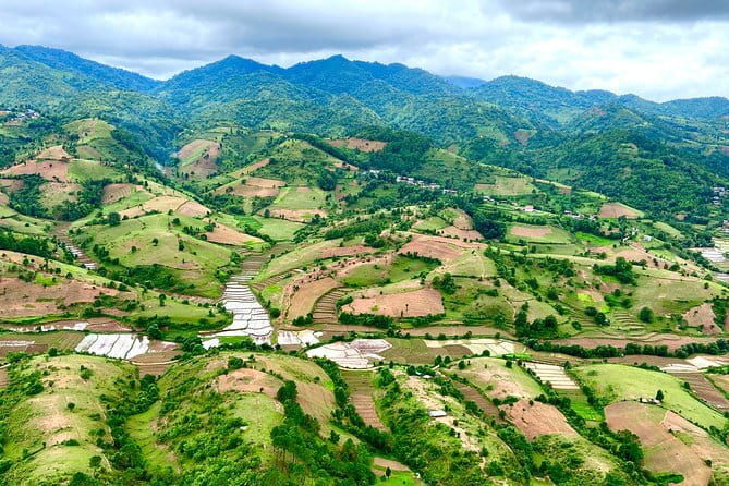 3 Days 2 Night " Off the beaten track ” ( Kalaw to Inle ) - Day 2: Traditional House Nights and the Human Side of the Trek