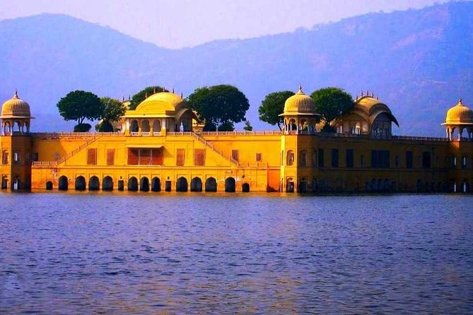 3-Days Luxury Golden Triangle Tour from Delhi includes,Hotel,Guide and A-C Car - Local Guides, English Driver, and That Little SIM Card Detail