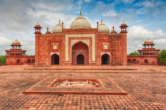3 Days Private Golden Triangle Tour: Delhi, Agra And Jaipur From Delhi - Day 1 in Delhi: Tombs, monuments, and the rhythm of old power