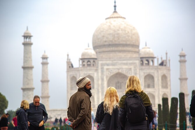 3-Hour Unimaginable Beauty of Taj Private Guided Tour - Taj Mahal, explained as politics and technical power