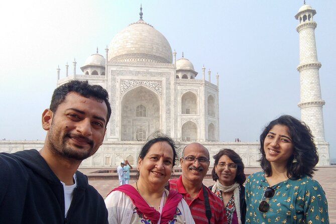 3-Hour Unimaginable Beauty of Taj Private Guided Tour - How guides like Arhaan, Kaleem, and Tahir add real momentum