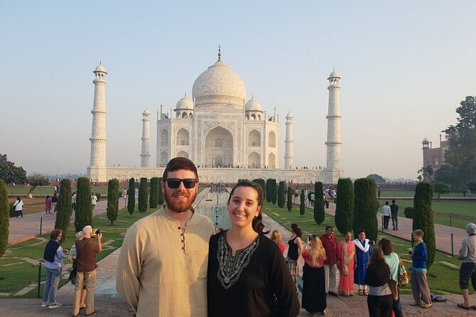 4 Days Private Golden Triangle Tour to Agra and Jaipur from Delhi - The private vehicle and small included comforts that matter in real life