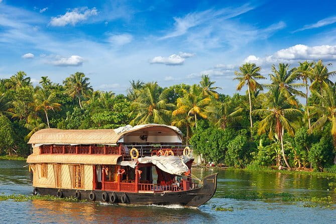 5 Day Kerala Private houseboat incl. Resort, Hotel, Cab Tourved - Key Things to Know Before You Go