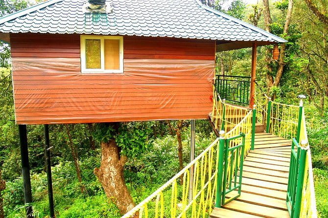 5 Day Kerala Private houseboat incl. Resort, Hotel, Cab Tourved - Alleppey Backwaters and the Full Day on the Water