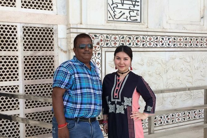 5-Day Private Luxury Golden Triangle Tour to Agra and Jaipur From New Delhi - Day 4 Jaipur: Hawa Mahal, Amer, stepwells, palaces, and Jantar Mantar