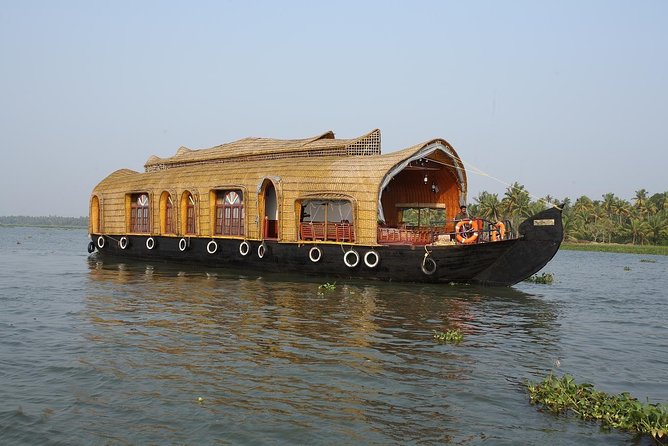 5 Days Budget Kerala Tour Packages by Sanguine Holidays - Day 3: Anayirankal Dam, Periyar wildlife by boat, then Kumily culture