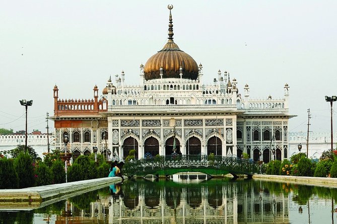 6-Hour Lucknow Sightseeing Tour with Hotel Pickup - What shoes, clothing, and prep should you plan for?