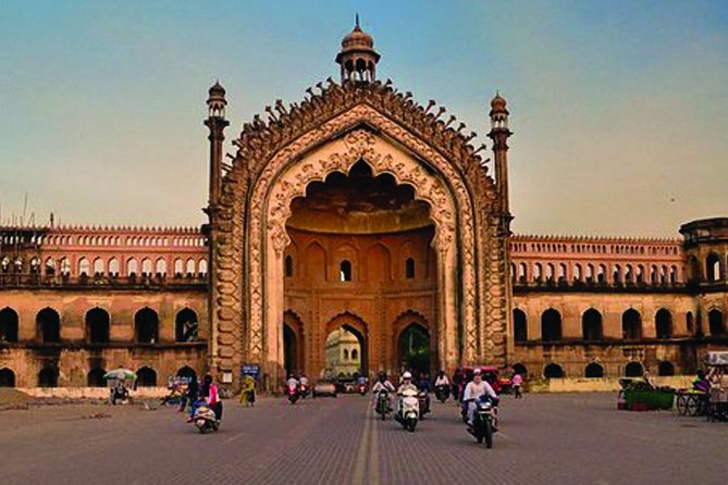 6-Hour Lucknow Sightseeing Tour with Hotel Pickup - Chowk market stop: a quick pulse of local street life