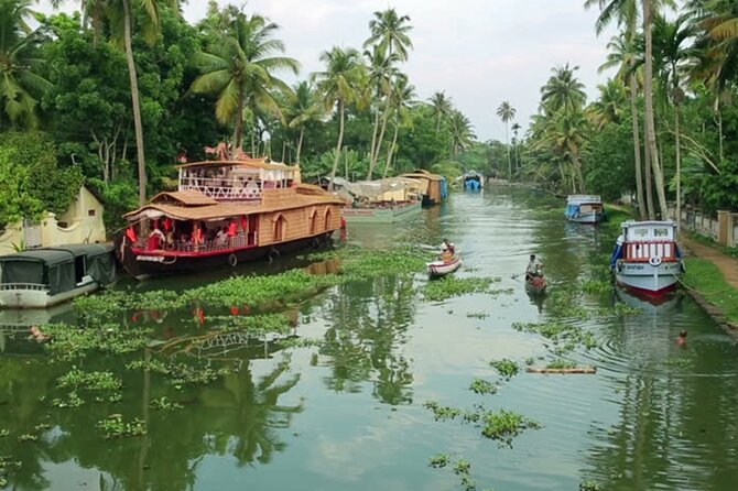 8 Days Kerala Tour Package with Houseboat Stay - The houseboat day in Alleppey: cruising, meals, and village life