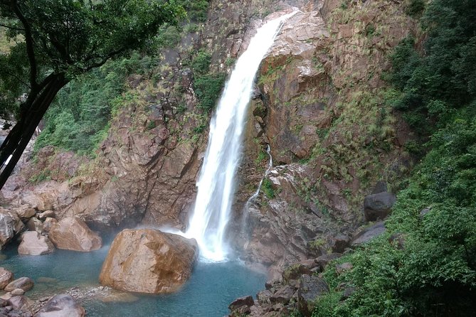 A Walk in the Clouds - Walking Holiday in Khasi Hills, Meghalaya, India - Mawkyrnot Living Root Bridge and Byrdaw Waterfall