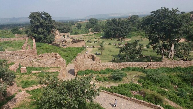Abhaneri & Bhangarh Day Trip – Car, Guide, Lunch & Monkey Temple - Key points worth knowing before you go