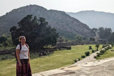 Abhaneri & Bhangarh Day Trip – Car, Guide, Lunch & Monkey Temple