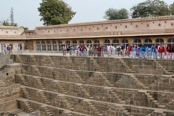 Abhaneri Chand Baori Stepwell Day Tour from Jaipur - Stop 1 at Chand Baori: how to make the most of 2 hours
