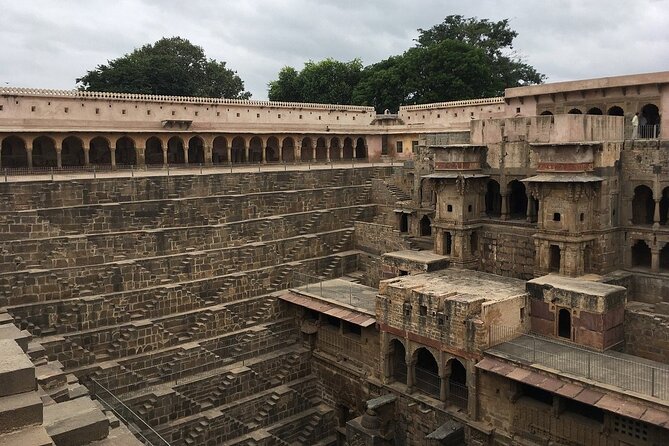 Abhaneri Chand Baori Stepwell Day Tour from Jaipur - Harshat Mata Temple beside the stepwell: what to look for and how to dress