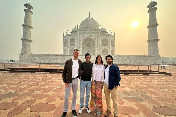 Access to the Taj Mahal skipping the Queue - Taj Mahal Tickets - Why the guide choice matters more than you think