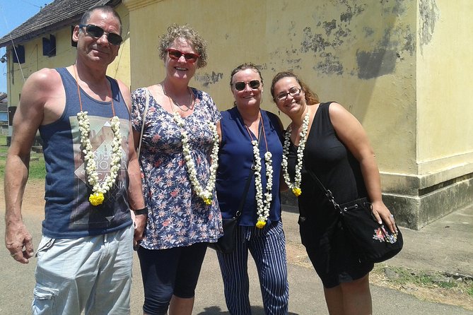 Adventure Tuk Tuk Tour in kochi - A Private Guided Tour with Hotel Pick up - Mattancherry highlights: Jain Temple, women’s spice co-op, and the Dutch Palace