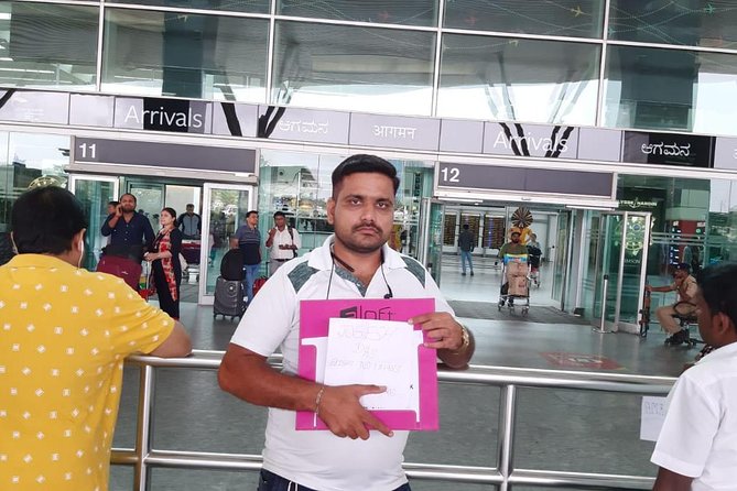 Affordable Bangalore Airport Transfer - Entering Kempegowda Airport: Getting Picked Up Without Stress
