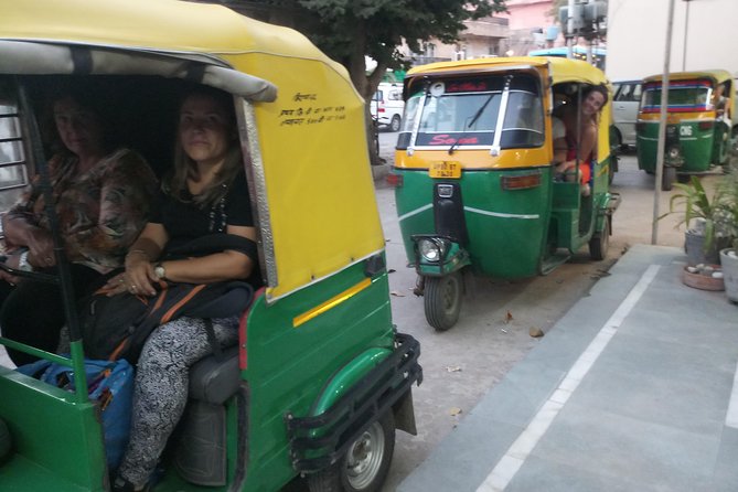 Agra: 6 Hour Tuk-Tuk / Rickshaw Tour - Taj Mahal: a focused 3-hour guided visit (admission included)