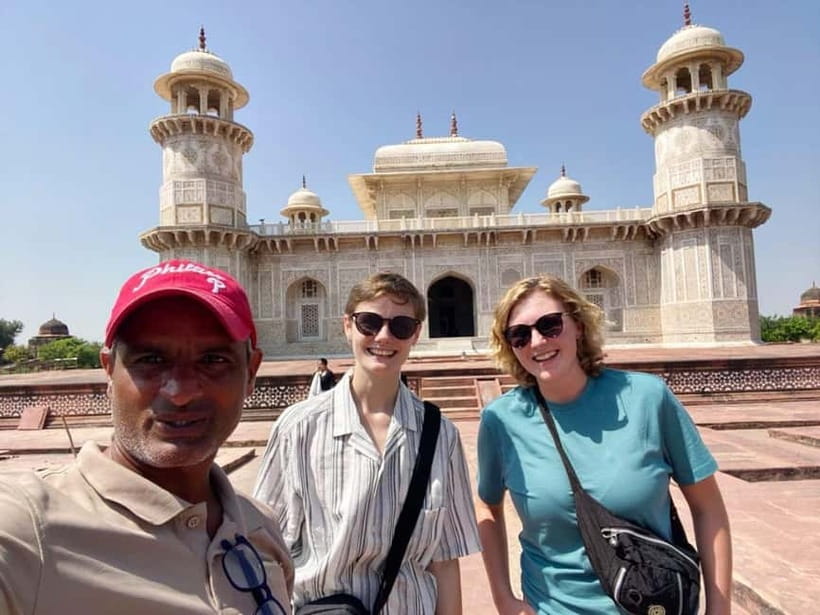Agra: Baby Taj and Mehtab Bagh Sunset Viewpoint Tour - Baby Taj (Itimad-ud-Daulah) With a Guide Who Points Out the “How”