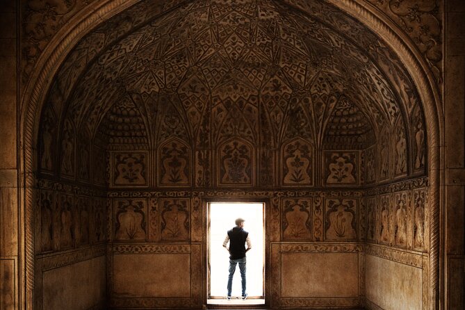 Agra Full-day Tour Taj Mahal, Agra Fort & Secret Walking Tour with Private Car - A 6 to 8 hour Agra day that stays realistic