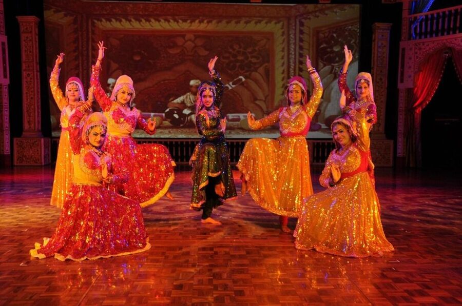 Agra: Mohabbat the Taj show tickets and agra transfers - Mohabbat the Taj: The show that turns the Taj into a story