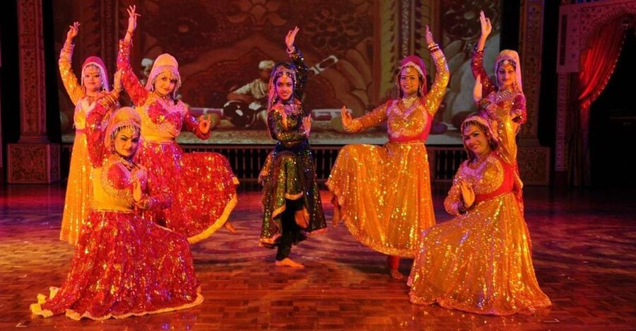 Agra: Mohabbat the Taj show tickets and agra transfers - What you’ll see in the 90-minute performance