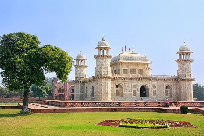 Agra Private City Tour: Customize your own - Taj Mahal: Plan for the Friday Closure and the Photo Flow