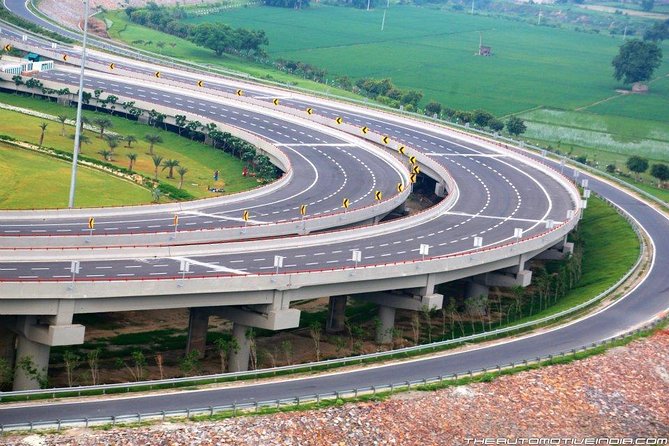 Agra : Private Transfer Agra to Delhi - Pickup Anywhere in Agra, Then a Real Doorstep Drop in Delhi