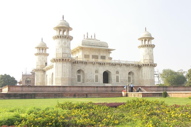 Agra Sightseeing Tour - Stop 2: Agra Fort in About an Hour