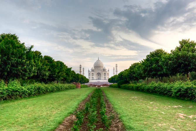 Agra Sightseeing Tour - Stop 3: Itimad-ud-Daulah, the Baby Taj (But Not Small)