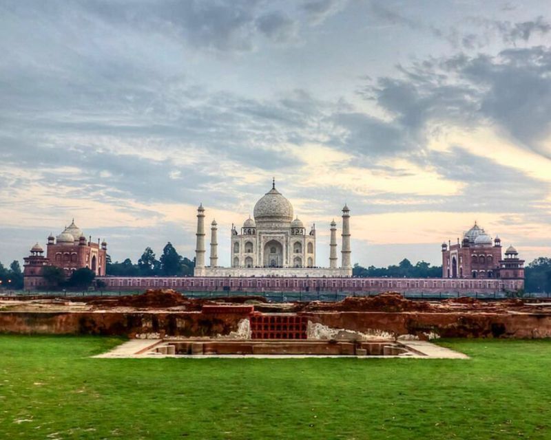 Agra: Skip-The-Line Taj Mahal & Agra Private Tour By Car - A private Taj Mahal and Agra Fort day that stays sane