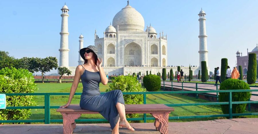 Agra: Skip-the-Line Taj Mahal Guided Tour with Multi Options - The Love Story and Optical Illusions Explained Simply