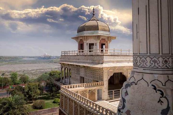 Agra: Street Food and Walk Tour with Spice Market by Tuk-Tuk - Price and What $15 Buys You in Real Terms