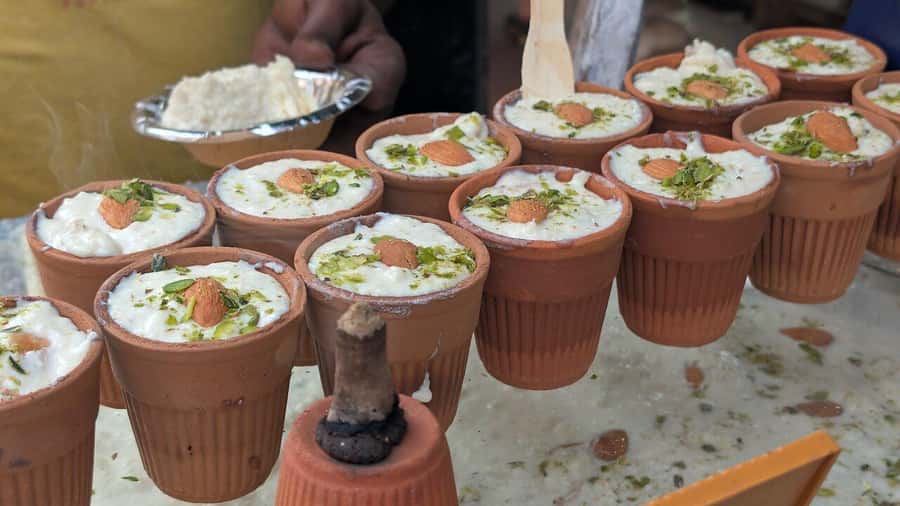 Agra: Street Food Tour with Spice Market on Tuk-Tuk Ride - Pacing, safety, and why eating hungry helps