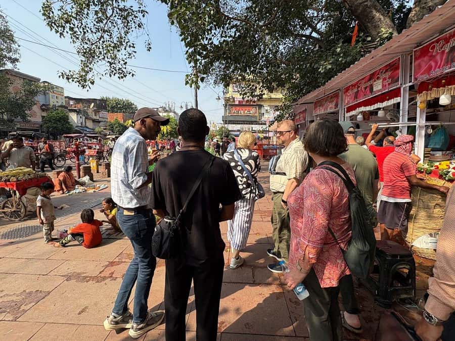 Agra: Street Food Tour with Spice Market on Tuk-Tuk Ride - Vegetarian, non-vegetarian, and how your guide tailors the menu