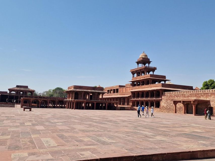 Agra to/from Jaipur with Chandboari Stepwell & Sikri Visits - The road time, and why timing can feel a little “big city”
