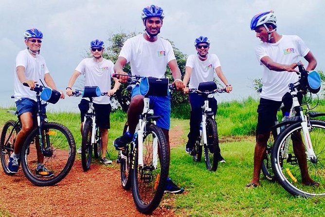 Aguada Hill Cycling Tour from Nerul - Meeting at Amigos Bar, Then Cycling Out of the Traffic Bubble